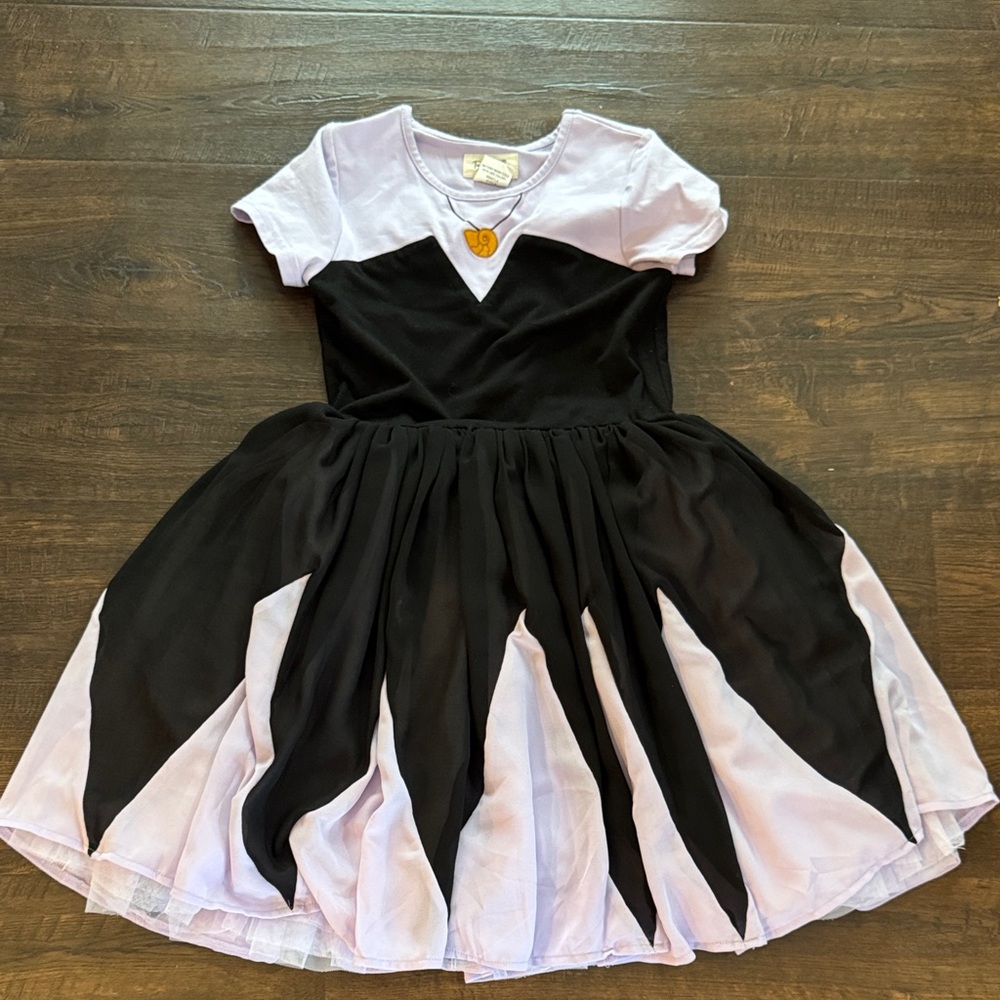 Taylor Joelle 10 Ursula dress play condition
